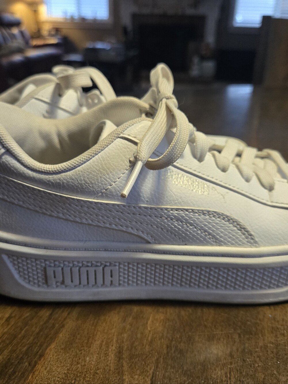 PUMA Smash Platform v3 Women's White Leather Sneakers Size 8.5